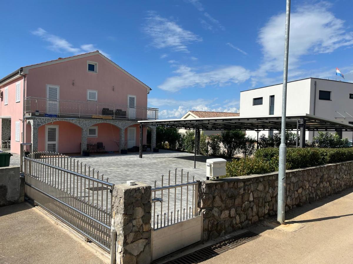 Apartments Marija Малинска Экстерьер фото
