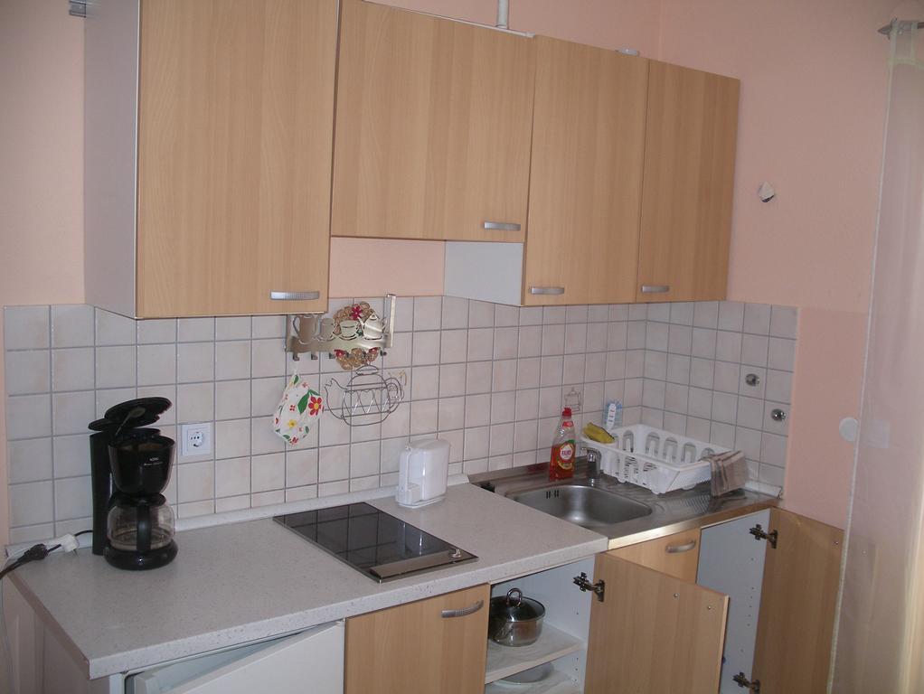 Apartments Marija Малинска Экстерьер фото