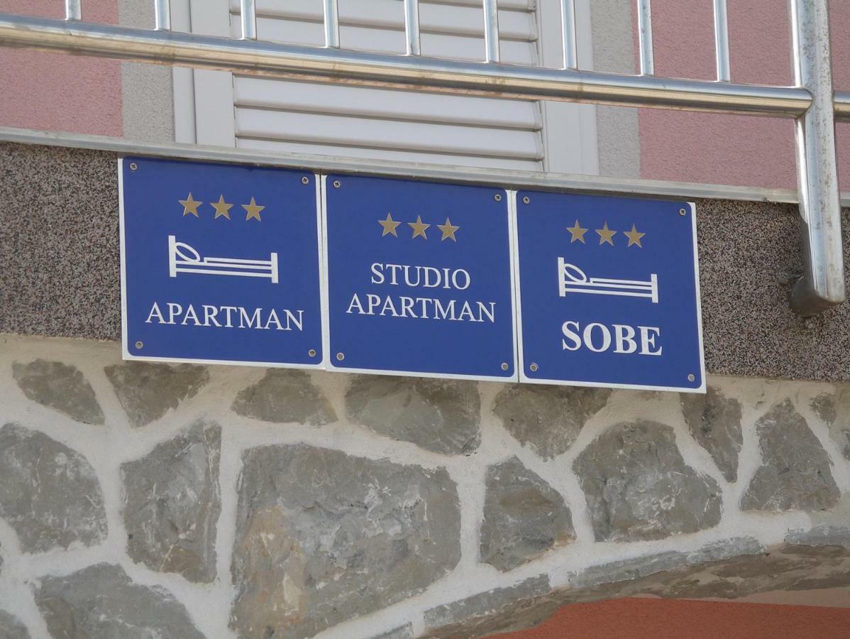 Apartments Marija Малинска Экстерьер фото